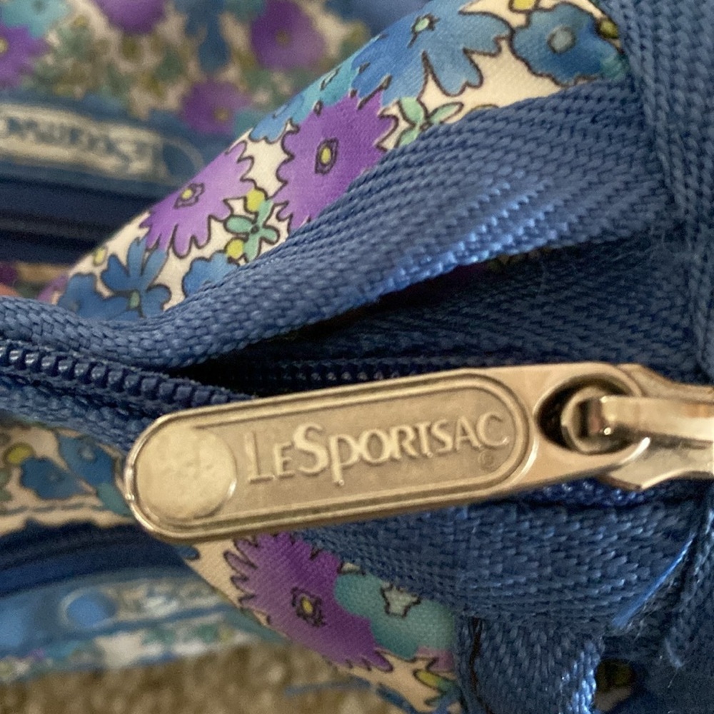 LeSportsac Messenger Bag - Picture 11 of 12